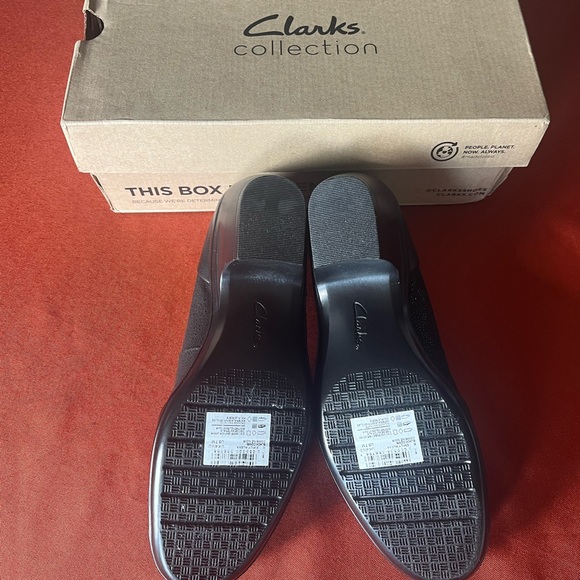 Clarks Black Women's Shoes - Picture 4 of 5